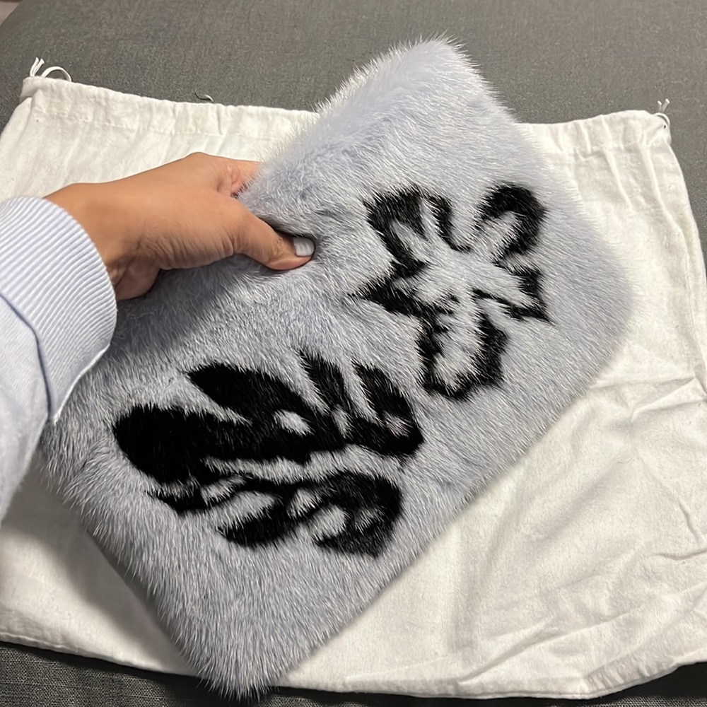New Prada Mink Fur Pochette Clutch - Picture 8 of 9